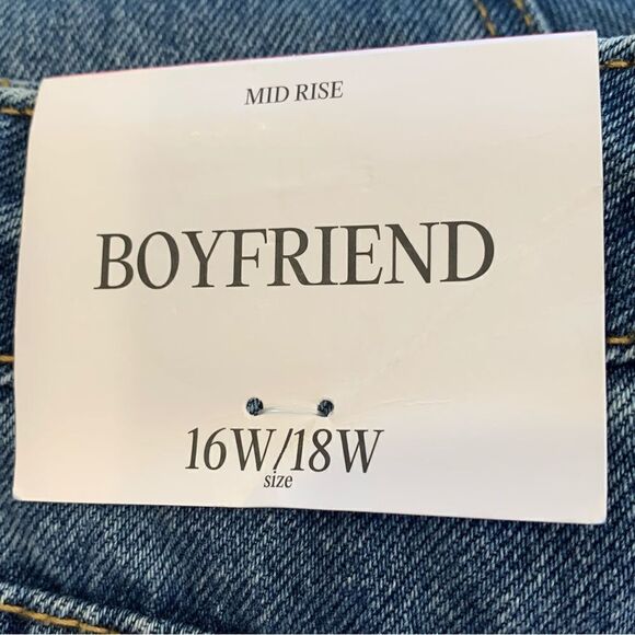 Future Collective Mid Rise Boyfriend Jeans Size 16w/18W - Picture 5 of 11